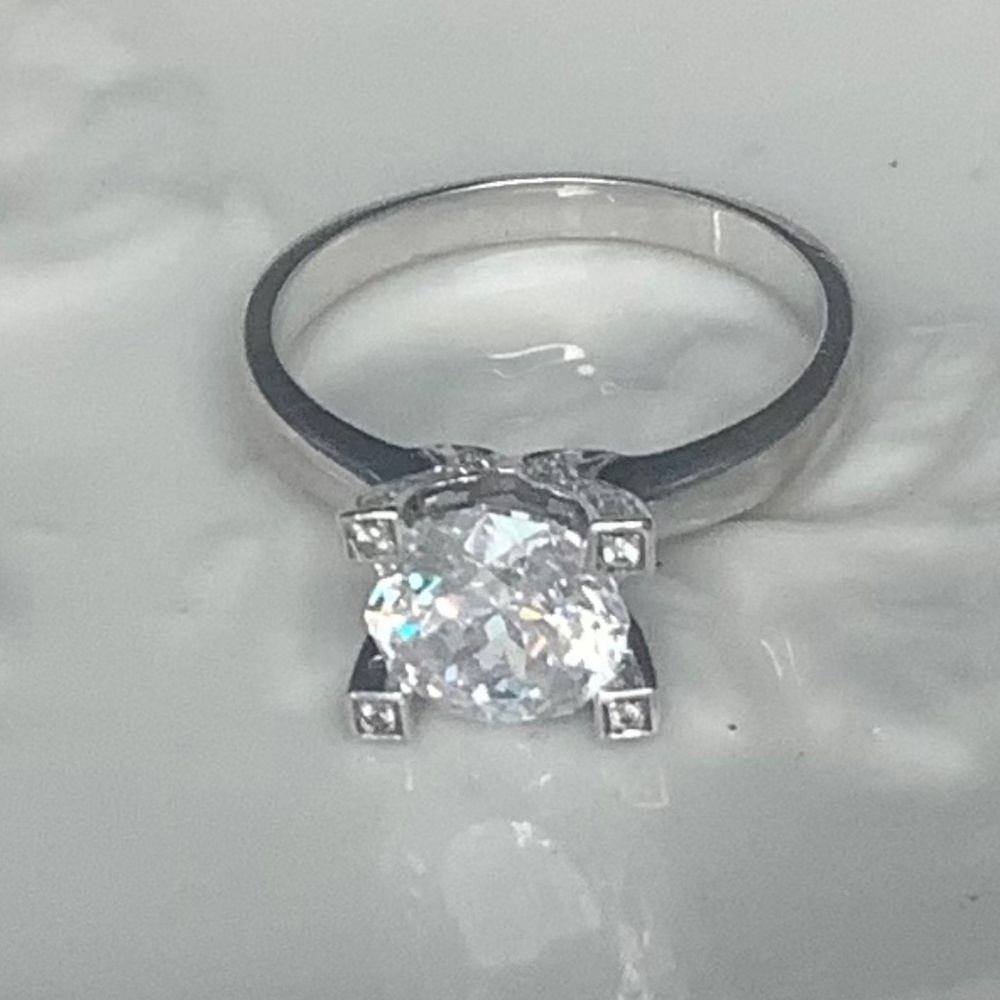Michael Valitutti NH 925 Sterling Silver Solitaire Ring
